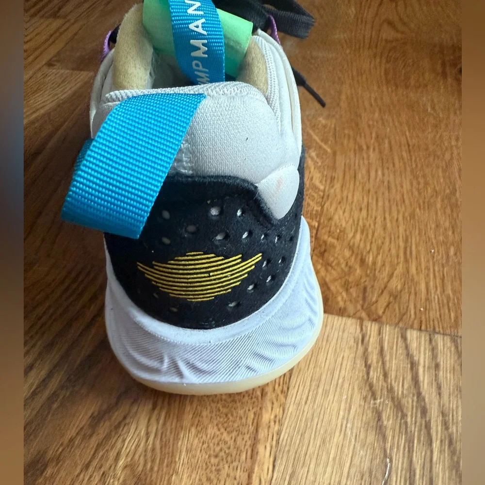 Nike. Jordan Delta SP 'Multi-Color'. Size 6.